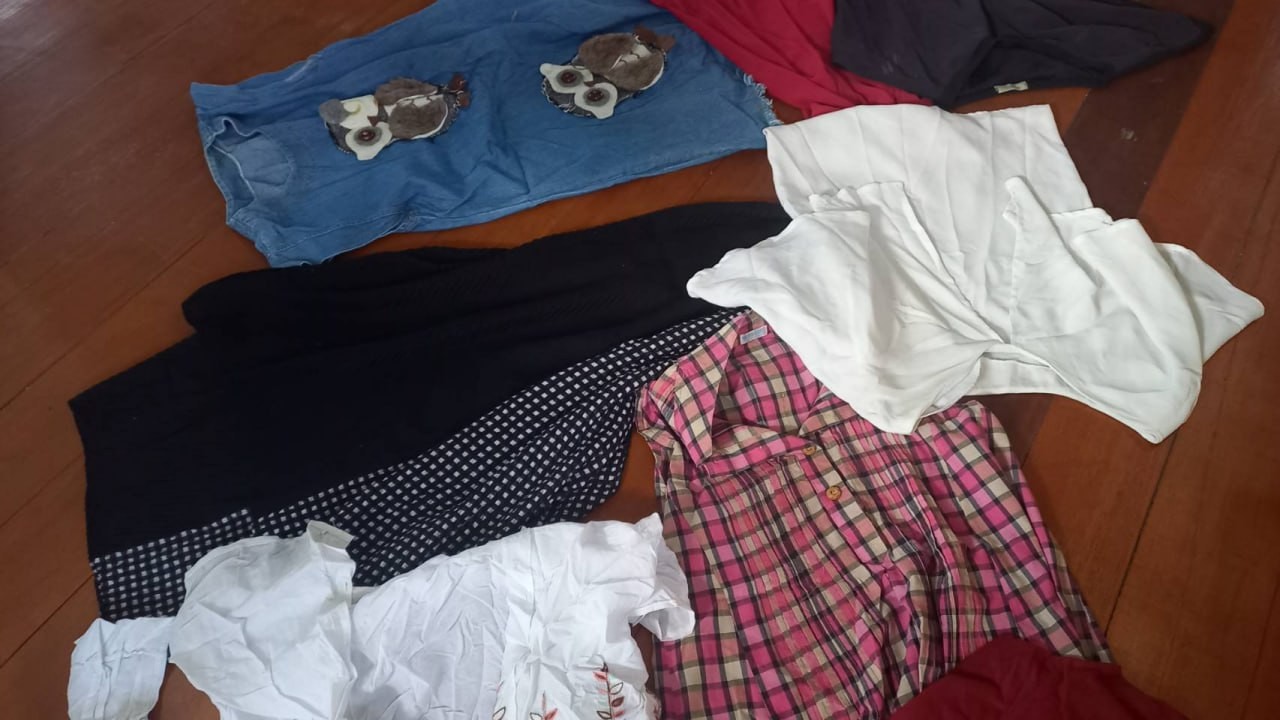 เสื้อผ้ากระเป๋ามือ7458