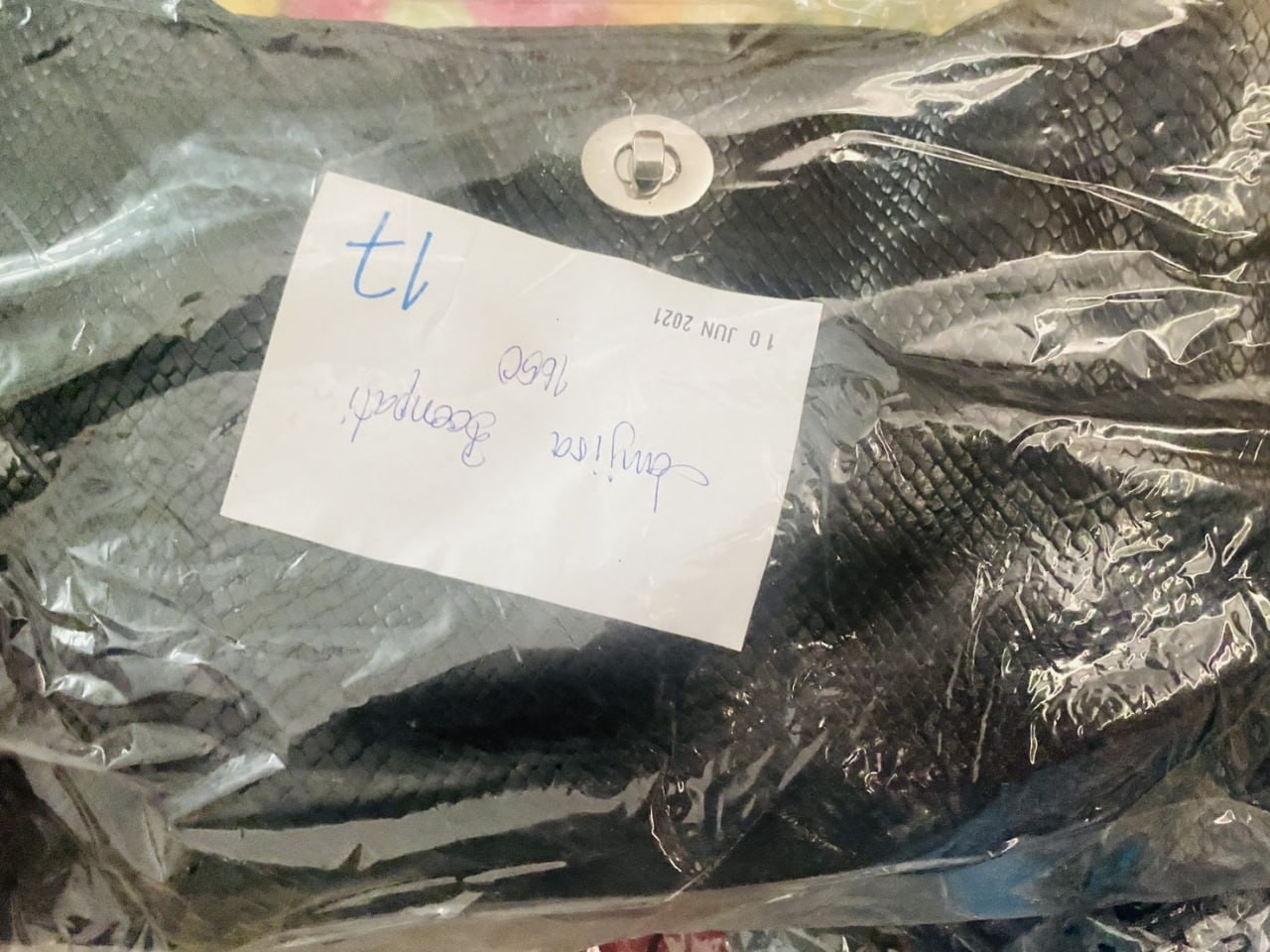 กระเป๋าสตีทแบรนด์246